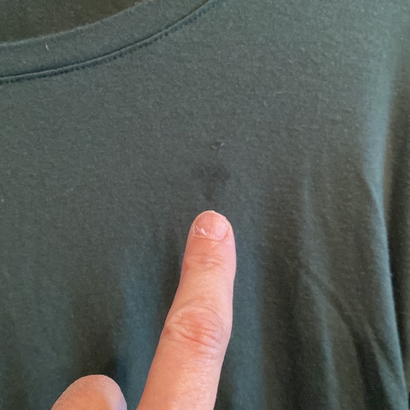 long sleeve maternity tops size medium has one small Stain - Picture 2 of 3